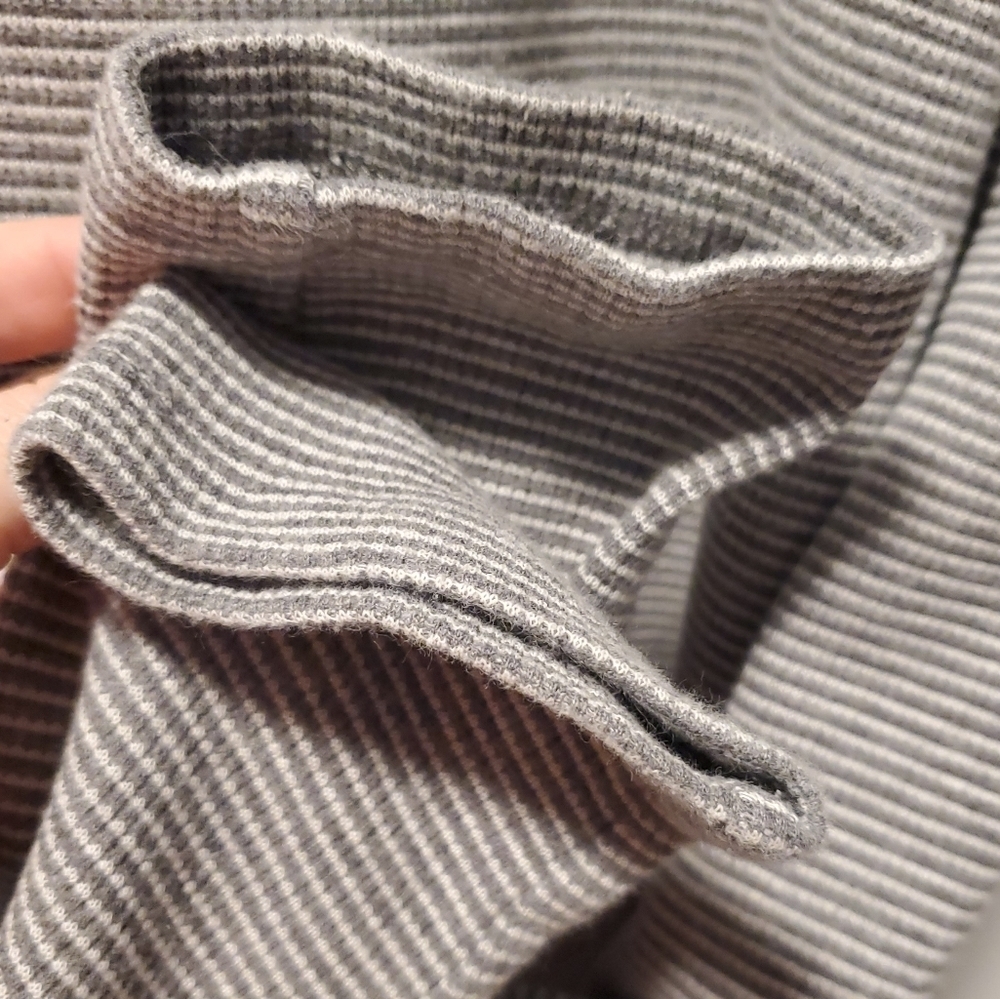 Michael Kors Gray Stripe Men's Snap Button‎ Pullover Sweater Large - Picture 5 of 12